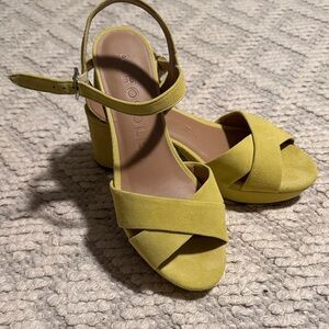AEROSOLES Cosmos Yellow Platform Sandals